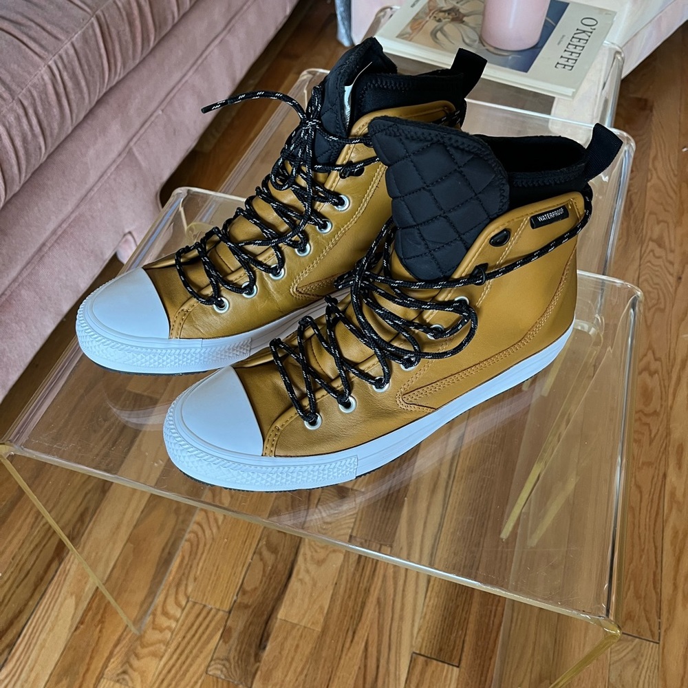 NWT Men’s Converse Rain Shoes